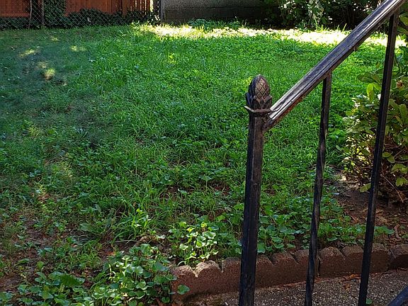 Free private yard usage