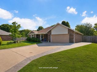 606 Ryleigh Circle, Nixa, MO 65714