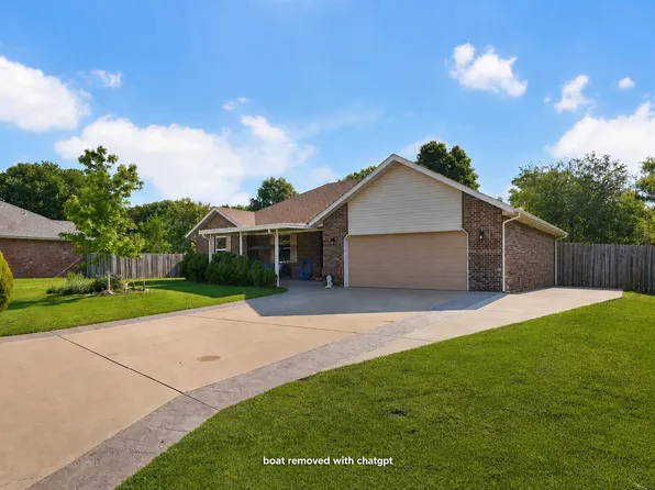 606 Ryleigh Circle, Nixa, MO 65714