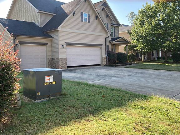 3rd image of 205 Haywood Dr