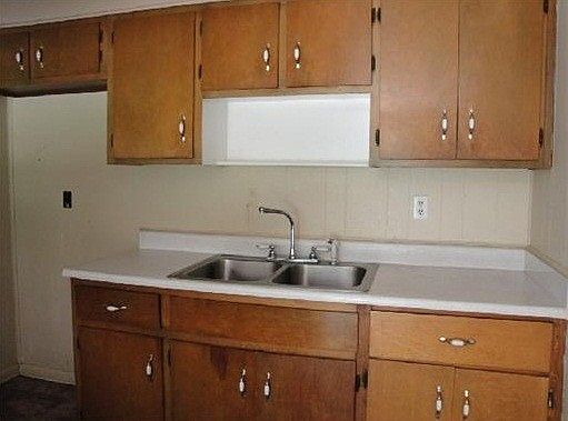 3rd image of 2001 Dartmouth Dr