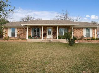 805 Country Club Rd, Georgetown, TX 78628
