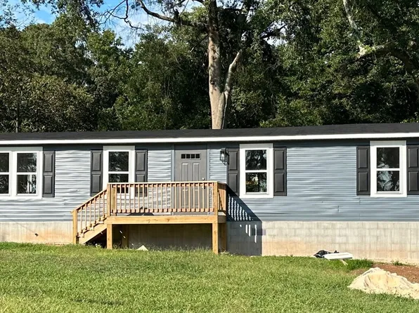 307 Pine Cir, Bowdon, GA 30108