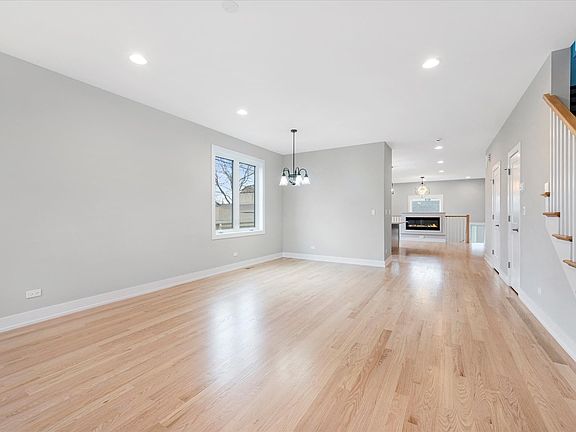 2nd image of 4717 S Maplewood Ave