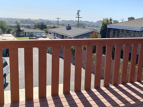 view balcony /deck