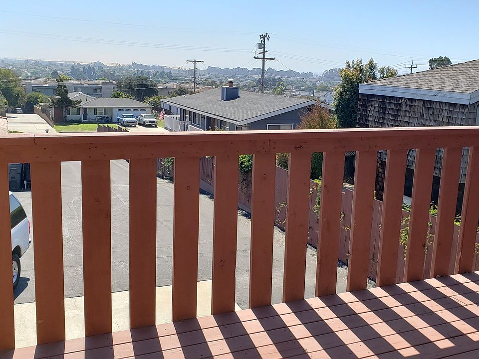 view balcony /deck