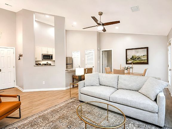 5th image of 131 Wexford Dr Unit 301