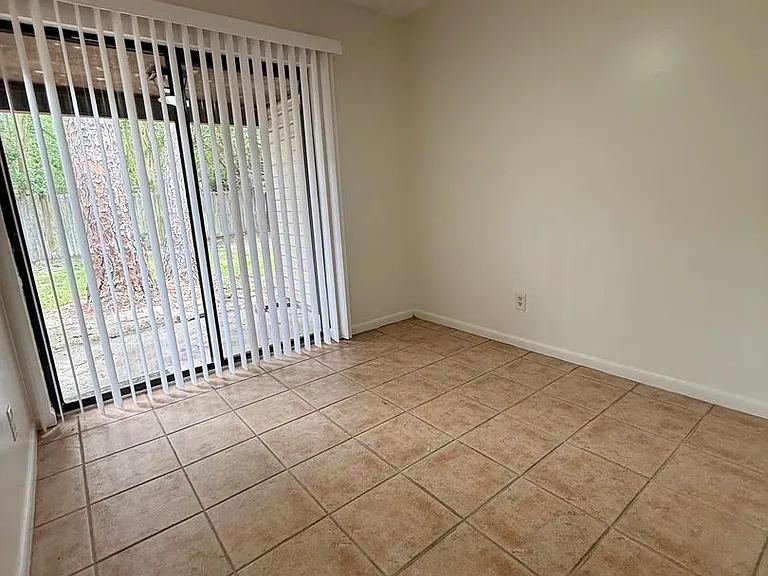 913 Landry St #5 — Photo 6
