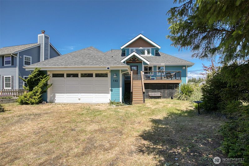 3rd image of 142 Sea Breeze Loop SE
