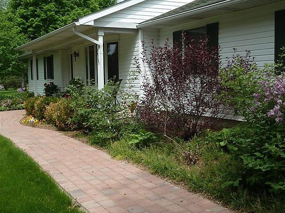2nd image of 4790 Dawson Dr