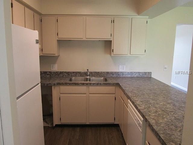2nd image of 611 Casa Park Ct N