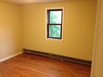 2nd image of 115 Cherokee Dr