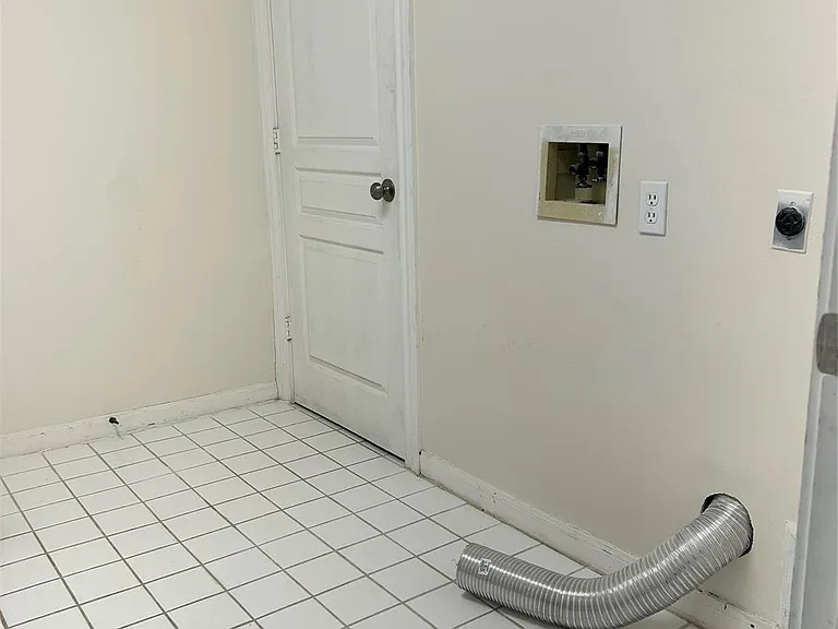 807 Kipp Ave #A — Photo 23