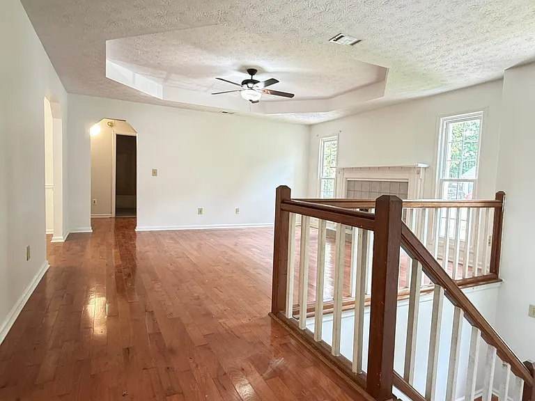1325 Castle Royale Ct — Photo 9