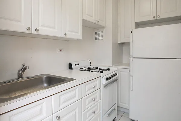 Rented by GoodRock Realty | media 17