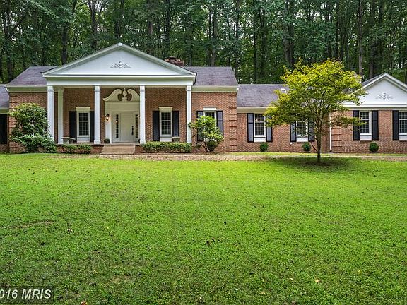 3rd image of 7113 Sylvan Glen Ln