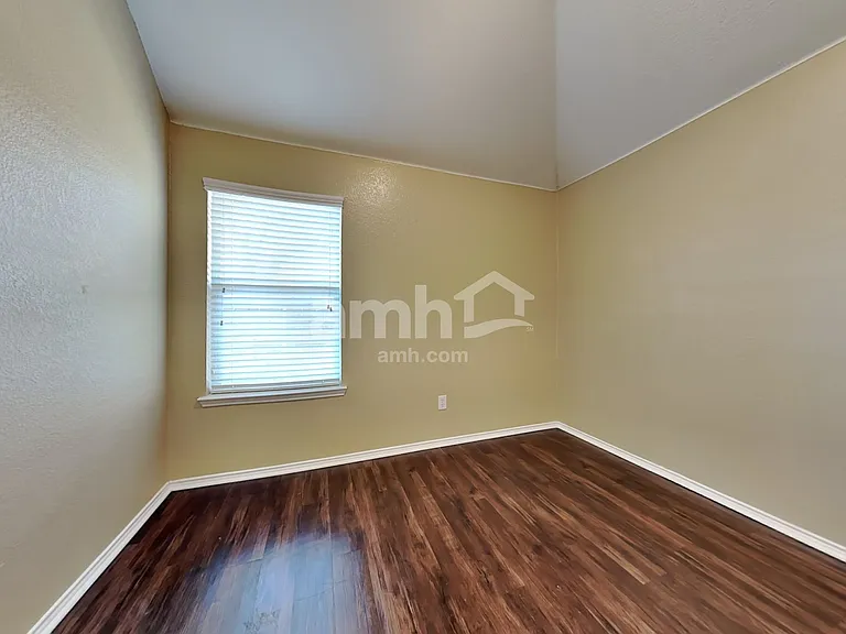 9613 Glenshee Dr — Photo 17