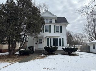 587 N Academy St, Galesburg, IL