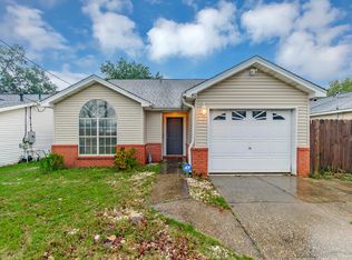 492 Cascabellas St, Mary Esther, FL 32569