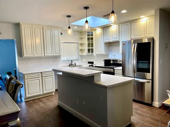 9208 W Cameron Dr, Peoria, AZ 85345