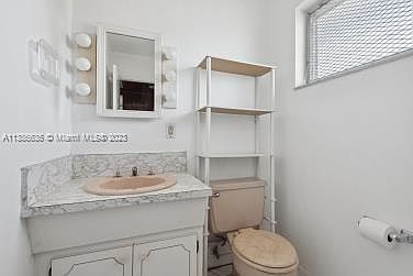 4th image of 2200 Park Ln APT 108