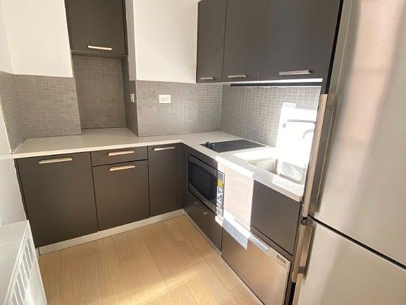 4th image of 222 E 39th St APT 6L