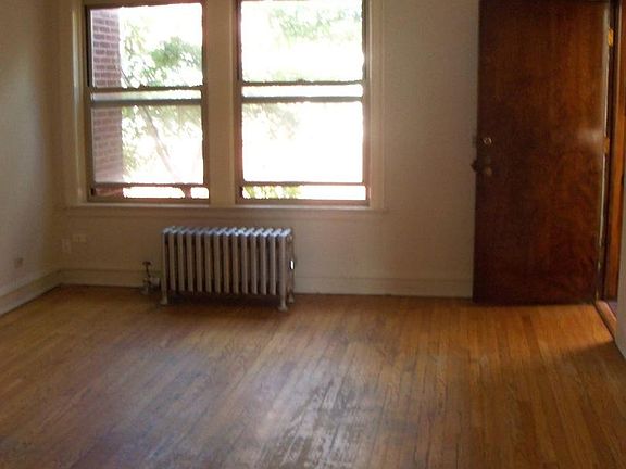 3rd image of 1769 W Granville Ave #Garden