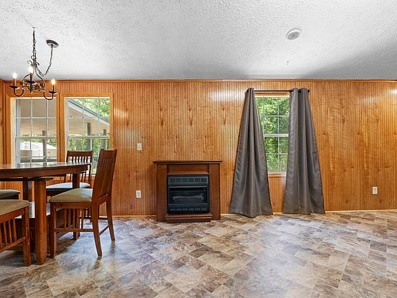4th image of 336 Ashley Creek Dr