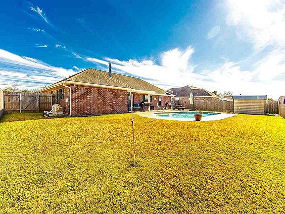 3rd image of 1306 Renee Dr