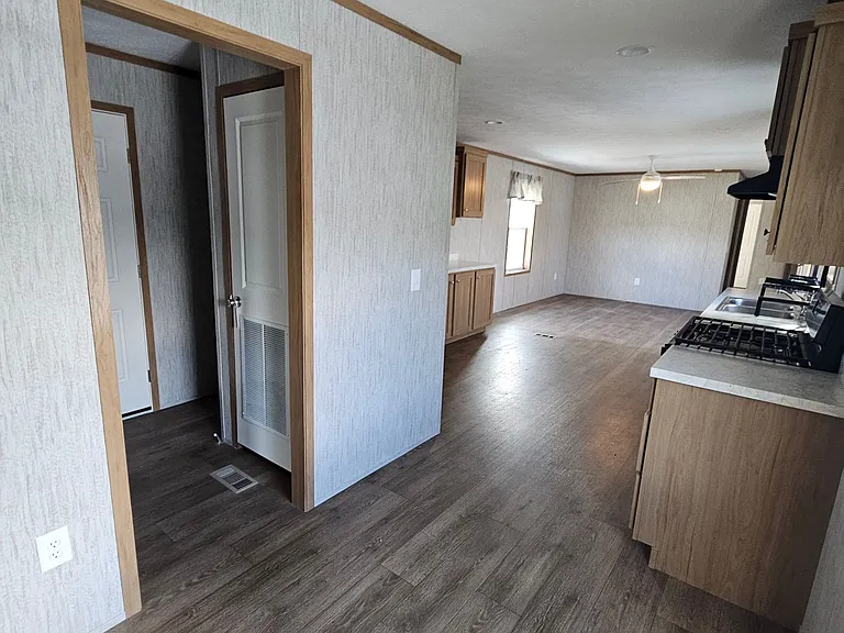 53 Parkview Dr #103 — Photo 12