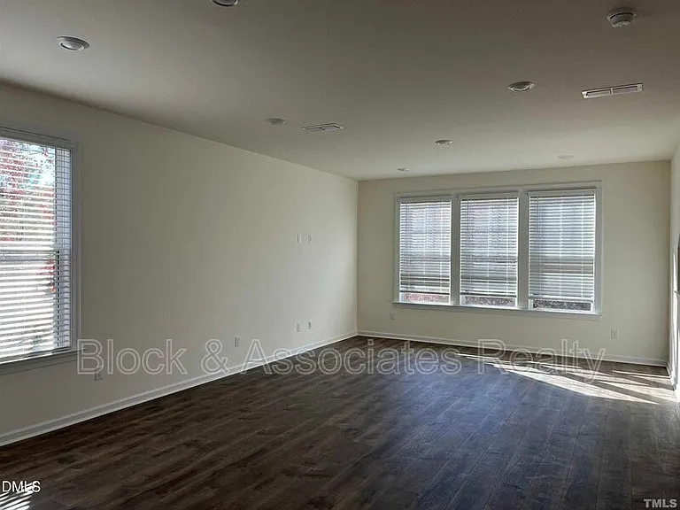 6920 Leesville Rd — Photo 6