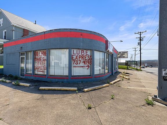2nd image of 2640 Commerce Street