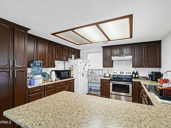 5th image of 5424 E EMERALD Avenue