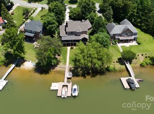 180 W Maranta Rd, Mooresville, NC 28117