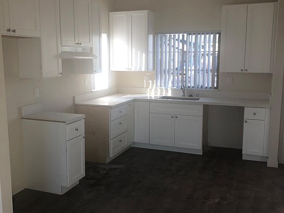 Kitchen ( Will include Refrigerator, Gas Stove & Dishwasher)