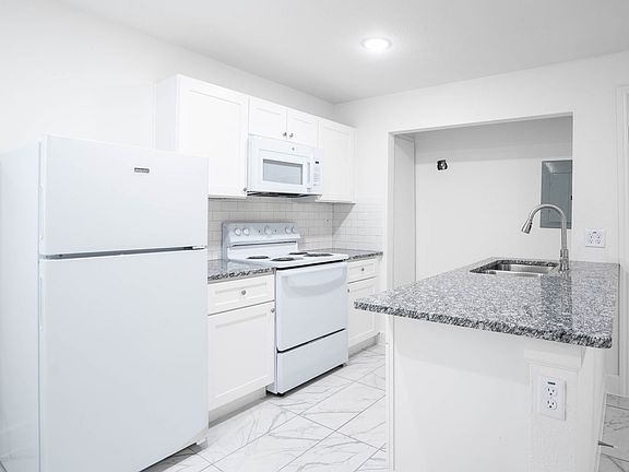 2nd image of 4410 Bellfort St