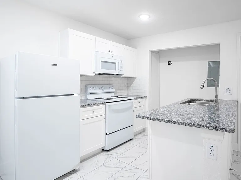 4410 Bellfort St — Photo 2
