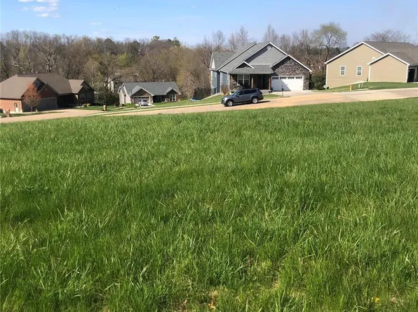 2112 Kuenzel Dr, Washington, MO 63090