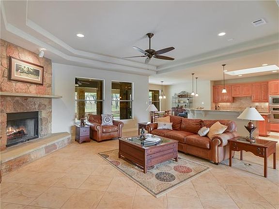 5th image of 1009 N Canyonwood Dr