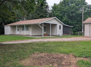 4487 Davis Rd, Pawnee, IL 62558