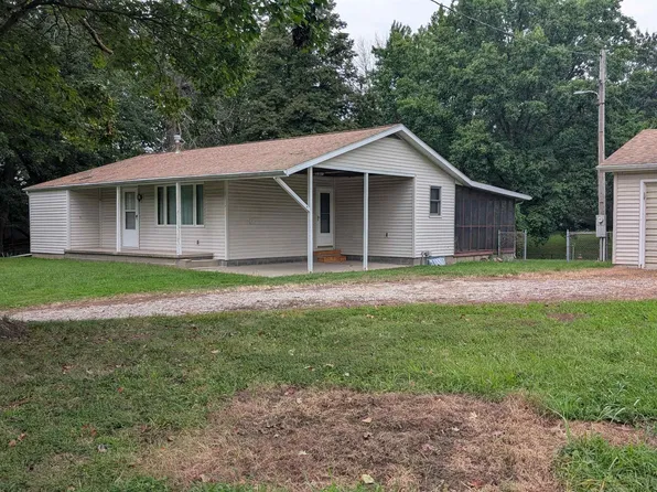 4487 Davis Rd, Pawnee, IL 62558