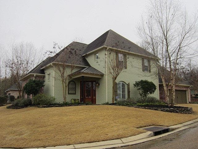 1st image of 202 Saint Charles Pl