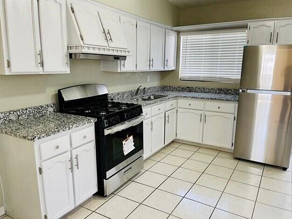 4th image of 483 Buford Rd