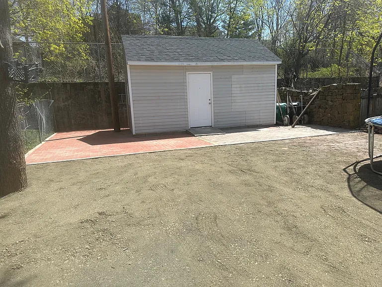 59 Sheffield Ave #B — Photo 31