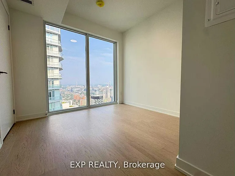 252 Church St #5510 — Photo 8