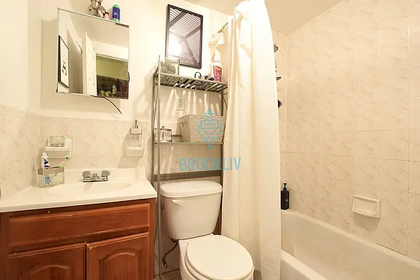 Rented by null | media 37