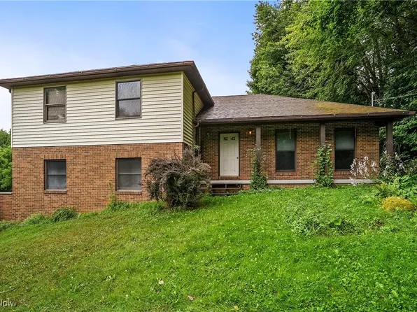 1660 Martin Rd, Mogadore, OH 44260