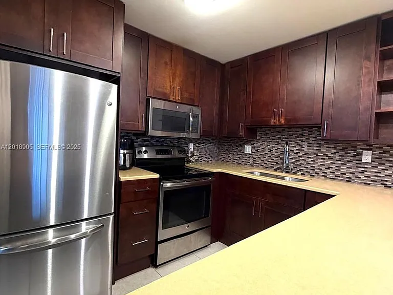 600 Three Islands Blvd #920 — Photo 2