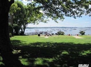 12 Dolphin Grn APT D2G, Port Washington, NY 11050