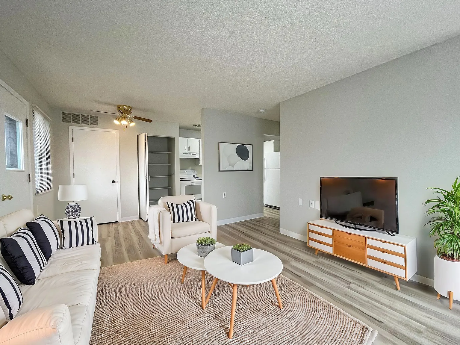 Prairie Meadows Apartments — Photo 3